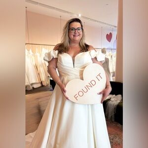 Vow’d Off-Shoulder Wedding Gown